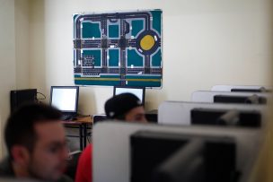 Permitirán cursar clases online para obtener licencia de conducir profesional