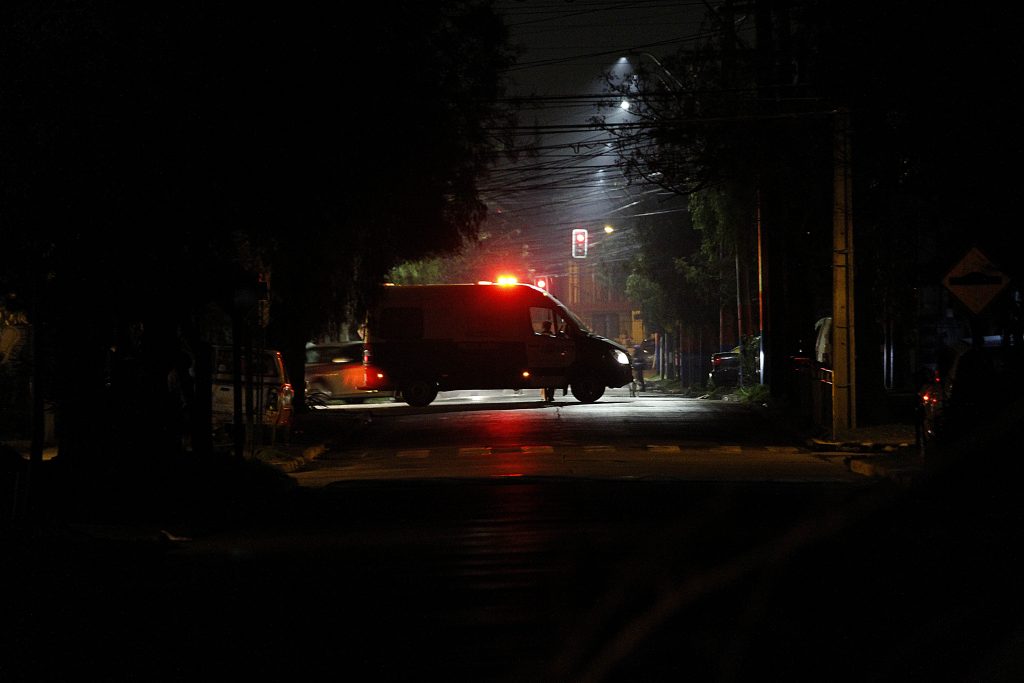 Macul: operativo por “narcovelorio” dejó cinco detenidos en la población Santa Julia