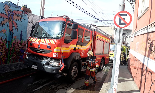 “Es injusto e inoportuno”: RN pide al Gobierno que deje sin efecto el recorte a Bomberos