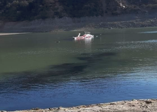 Cae helicóptero que combatía incendio forestal en Lliu Lliu