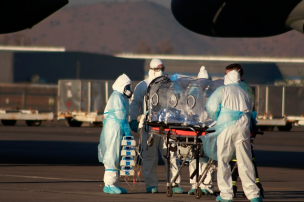 Cuatro pacientes son trasladados desde Santiago a Concepción en operativo aéreo