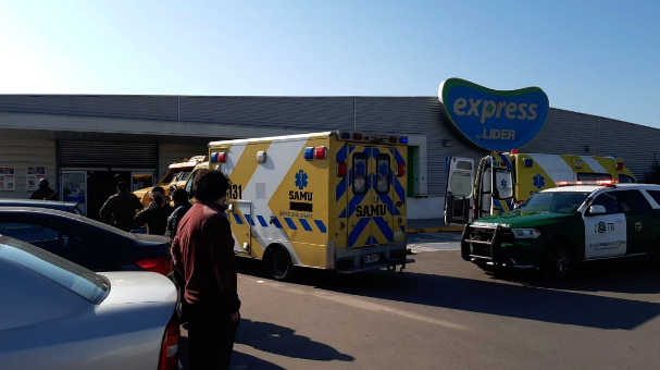 Curicó: Asalto frustrado a camión de valores en supermercado deja a dos guardias heridos