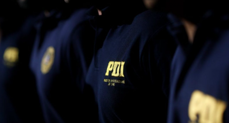 Detective de la PDI frustra encerrona en Maipú: hay dos delincuentes heridos