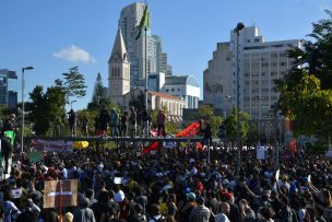 Brasileños salen a las calles para manifestarse a favor y en contra de Bolsonaro