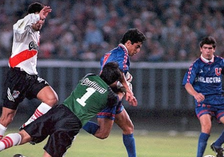 “Huevo” Valencia y la polémica semifinal de la U ante River Plate en 1996: “Es un recuerdo amargo, nos sentimos perjudicados”