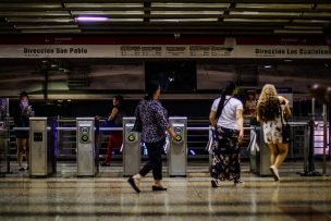 Tarifa rebajada de $230 para adultos mayores en Metro seguirá vigente