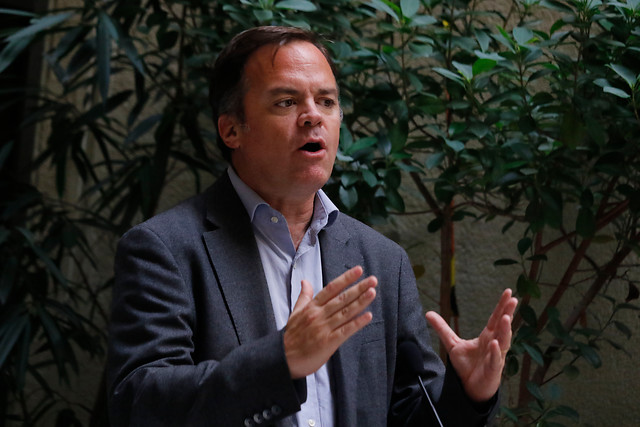 Diputado Walker sobre el límite de reelección para parlamentarios actuales: “No caben dos interpretaciones”