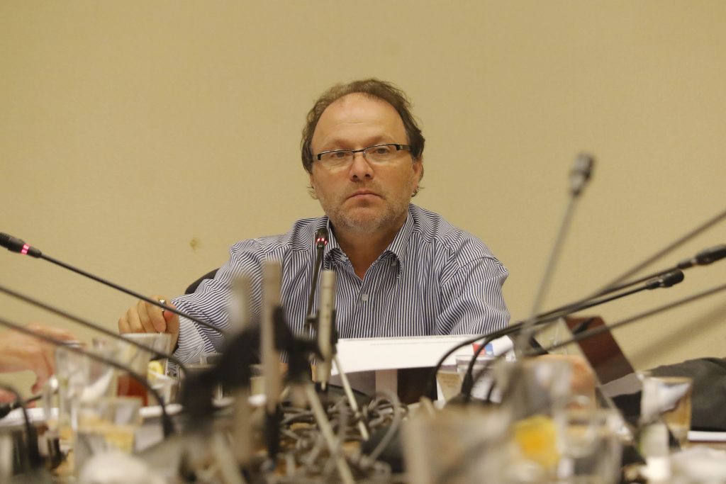 De Urresti (PS) y proyecto de ley que castiga con cárcel infracciones a la cuarentena o toque de queda: “Esperamos que hoy o mañana esté en la sala del Senado”