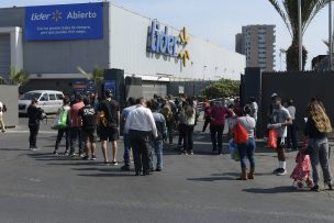 Cencosud y Walmart proveerán al Gobierno con cajas de alimentos para afrontar la emergencia sanitaria