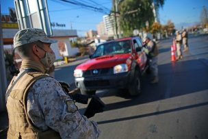 Ministro Espina: Carabineros y FF.AA. aplicará legítima defensa a conductores que no se detengan y aceleren en controles