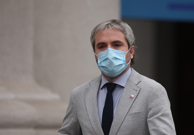Ministro Blumel y la retirada de RD del Plan de Emergencia: “Bajarse al último minuto no es lo que hubiera esperado”