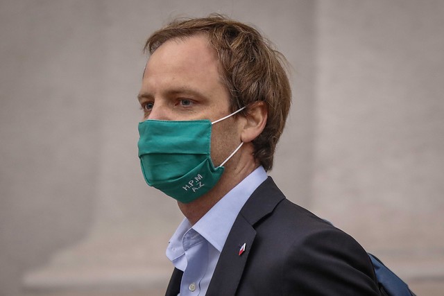 Chofer de Arturo Zúñiga está conectado a un ventilador mecánico tras contagio con Covid-19