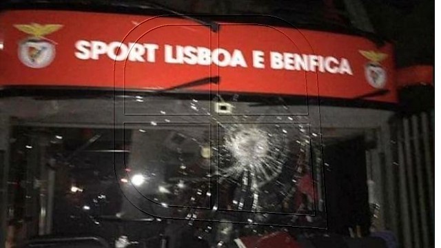 Dos jugadores del Benfica resultaron heridos tras ser apedreado el bus del equipo