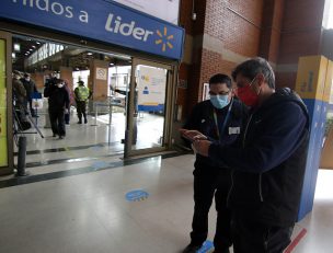 Guardias de supermercados podrán fiscalizar permisos temporales de clientes