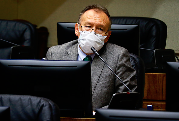 Senador García Ruminot fue dado de alta tras contagio de Covid-19