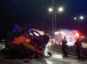 Volcamiento de camión aljibe en Ruta Las Palmas deja a una persona fallecida