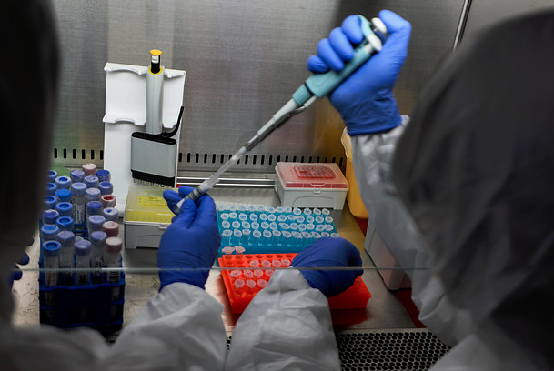 Brote de coronavirus obligó a paralizar construcción del Hospital de San Antonio