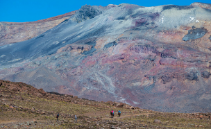 Sernageomin declaró alerta amarilla para el volcán Copahue en el Biobío