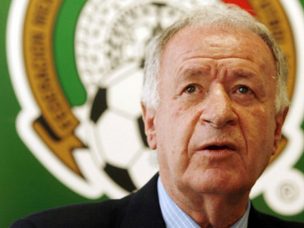 Fallece por COVID-19 exfutbolista mexicano Aarón Padilla, creador de la 'bicicleta'