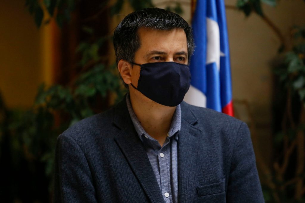 Diputado Andrés Celis pide solucionar estancamiento de aguas servidas, basura y maleza que provoca contaminación ambiental en Santa Julia, Viña del Mar