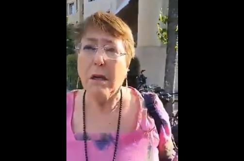 “Yo no los puedo liberar”: El tenso momento de Bachelet al ser encarada por activista mapuche [VIDEO]
