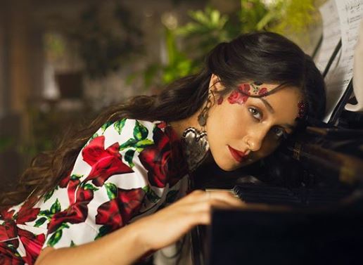 “Yo no entiendo cómo se puede ser así”: Denise Rosenthal impacta con osado look y estallan las redes