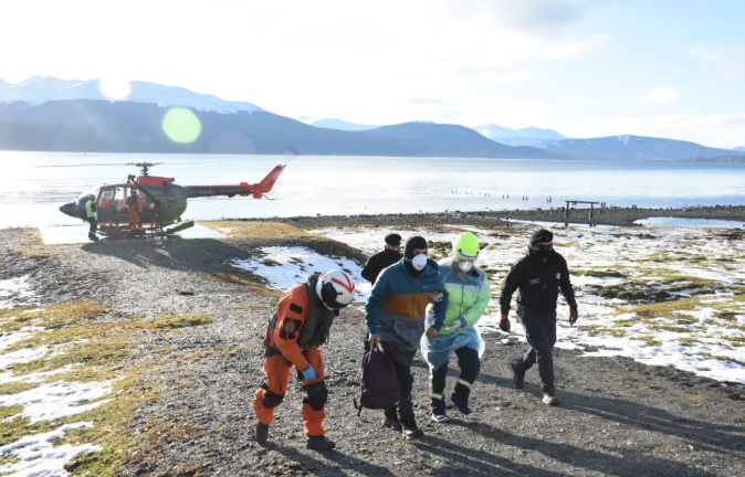Puerto Williams: Tripulante fue aeroevacuado por la Armada tras presentar complejo cuadro convulsivo