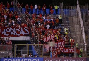 Hinchas del América de Cali llevan varados tres meses en Chile tras duelo de su equipo con la UC en Copa Libertadores