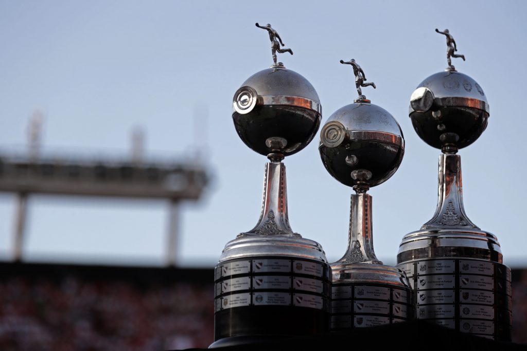 Importante dirigente uruguayo afirma: “Veo complicado volver a jugar la Copa Libertadores”