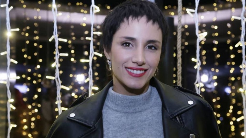 “Estoy en llamas”: Isidora Urrejola sorprendió con radical cambio de look en medio de la cuarentena