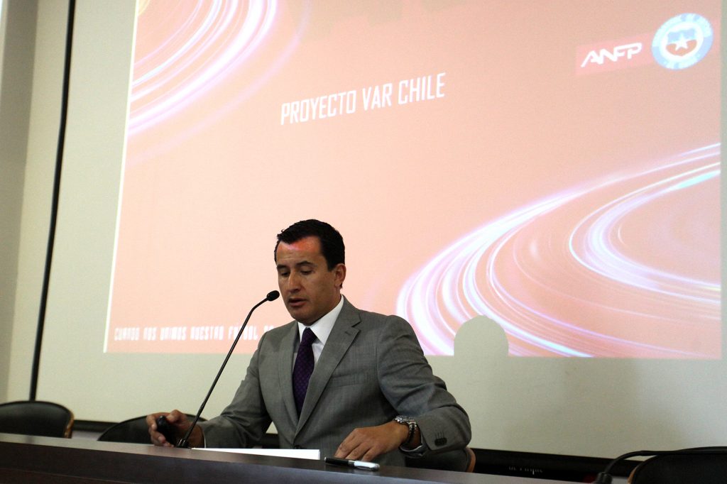 Enriques Osses puso en duda la utilización del VAR post pandemia: “Estamos bastante complicados”