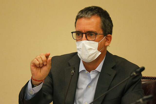 Senador Harboe y el uso de veto: “El Presidente comienza a utilizar esta herramienta como mecanismo para torcer mayorías del parlamento”