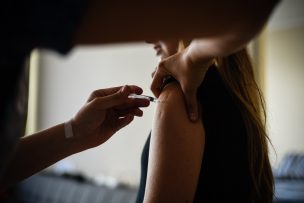 ¿Quiénes podrán participar en el ensayo de la vacuna contra el coronavirus en Chile?