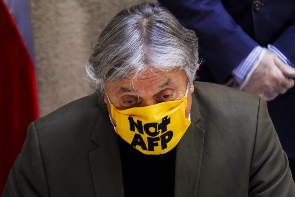 Navarro: “El Senado debe aprobar el 10% sin letra chica. Sin ningún tipo de indicaciones”