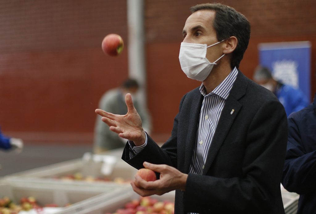 Alcalde Alessandri le pidió a los vecinos de Santiago “resistir” la cuarentena durante julio