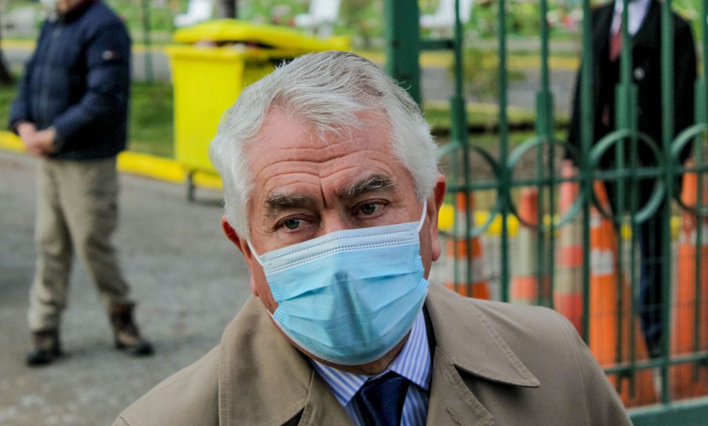 Ministro Paris por muertos en la pandemia: “Algunos lo sacan en cara, como si fuera culpa de nosotros”