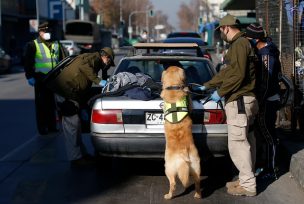 Fiscalización sanitaria deja a más de 70 detenidos en Estación Central