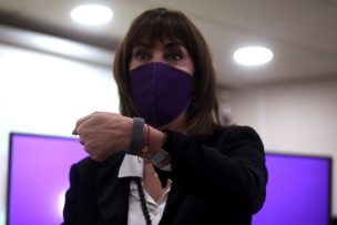 Ministerio de la Mujer lanza pulseras de emergencia para mujeres víctimas de violencia: graba audios y revela ubicación