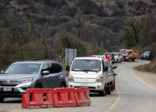 Fiscalizan vehículos en la subida a Farellones: solo se puede ir por el día y no a una segunda vivienda