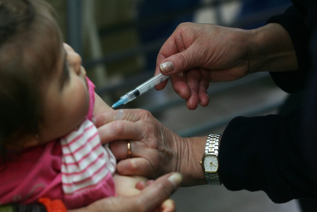 Alertan disminución en cobertura de vacunas para niños y embarazadas por pandemia