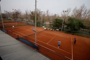 Clausuran club de tenis en Vitacura que estaba en funcionamiento