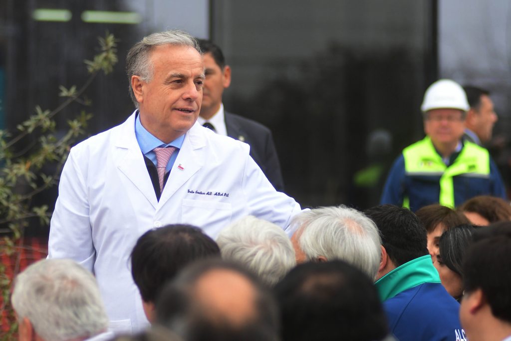 Exministro de Salud y proyección de la OPS sobre Chile: “Estos augurios ya tienen tanto descrédito que es más sano mirar los análisis diarios”