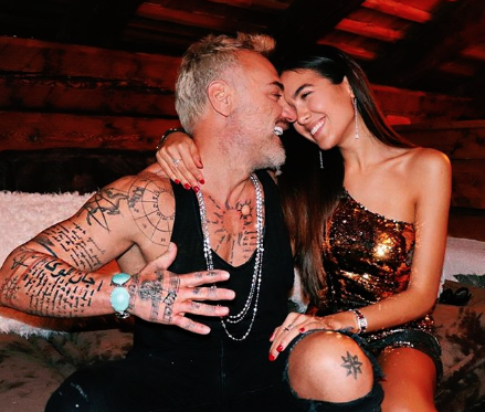 La excéntrica y “ostentosa” manera en la que Gianluca Vacchi y su novia descubrieron el sexo de su bebé