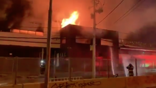 Viña del Mar: Incendio se registra bodega de ex fábrica textil