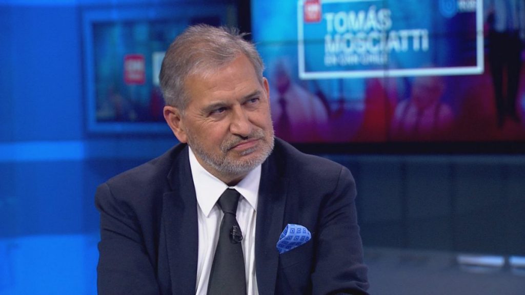 Economista Alejandro Alarcón y proyecto que busca el retiro del 10% de las AFP: “Veo gente que quiere tirar abajo el sistema de pensiones en Chile”