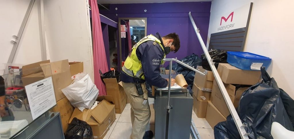 Cursan sumario a “sex shop” del Apumanque por estar abierto y funcionar con delivery
