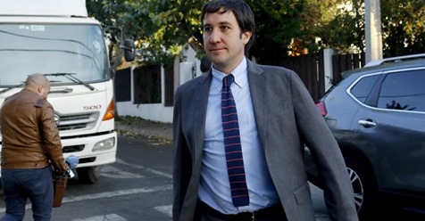 Diputada Erika Olivera “echó al agua” a Guillermo Ramírez por ausentarse a la sesión del Congreso por asistir a la televisión