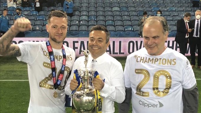 Leeds de Bielsa cerró una temporada de ensueño con goleada en su ascenso a la Premier League