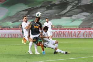 Junior Fernandes dejaría Turquía y una liga exótica asoma como posible destino