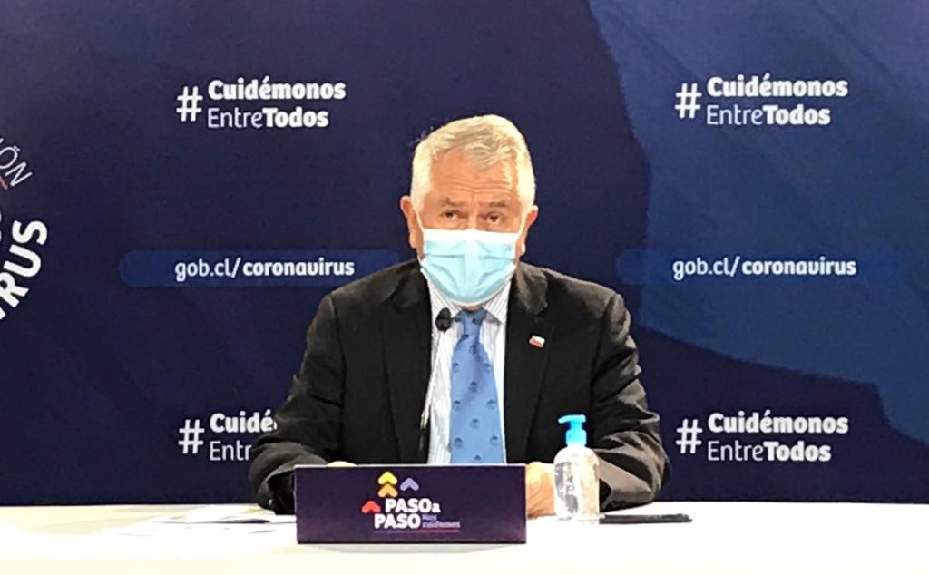 Ministro Paris destaca positividad de 10% en exámenes de PCR: “Los casos nuevos de Covid-19 siguen bajo dos mil casos diarios”